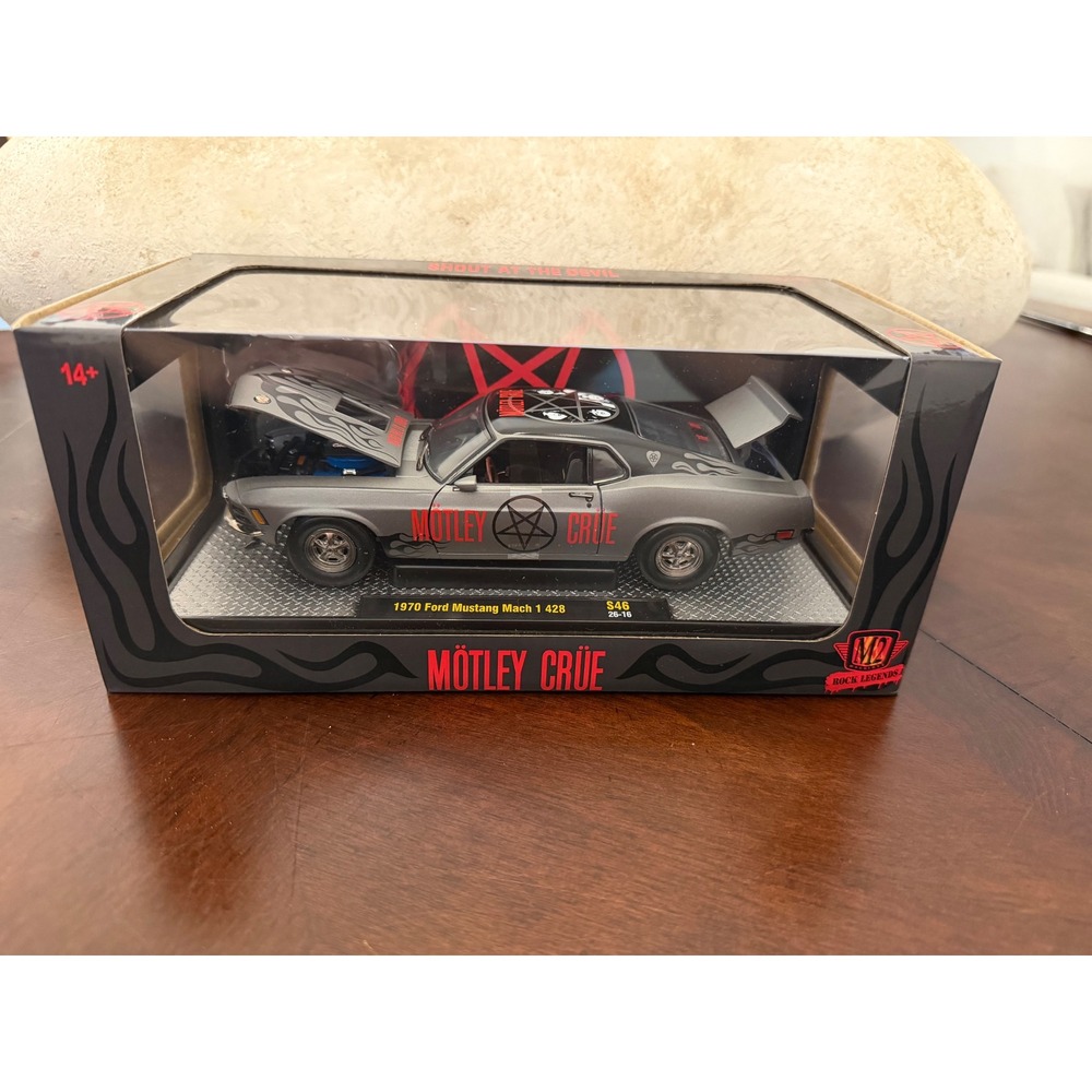 M2 Machines Motley Crue 1970 Ford Mustang Mach 1 428 Shout at the Devil 1:24 S46